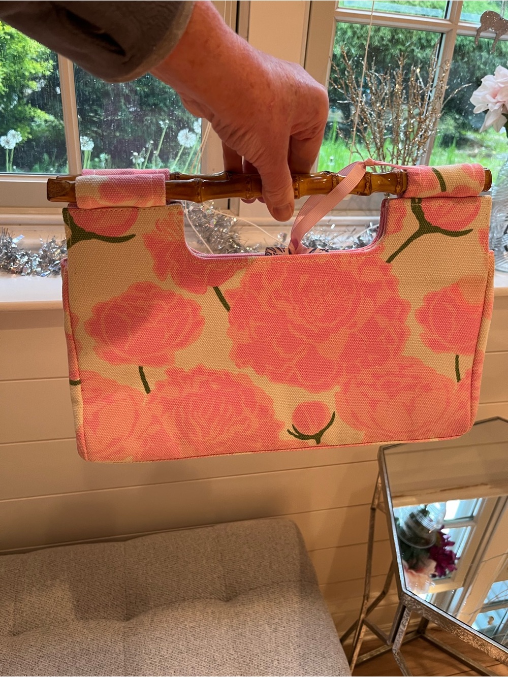 NWT Lilibridge Pink Peonies Resort Floral Canvas Clutch Tote bag bamboo handles - Picture 9 of 16